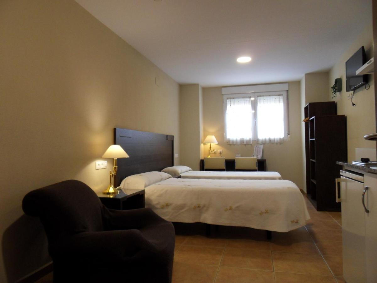 Hostal El Estudio Almansa Extérieur photo