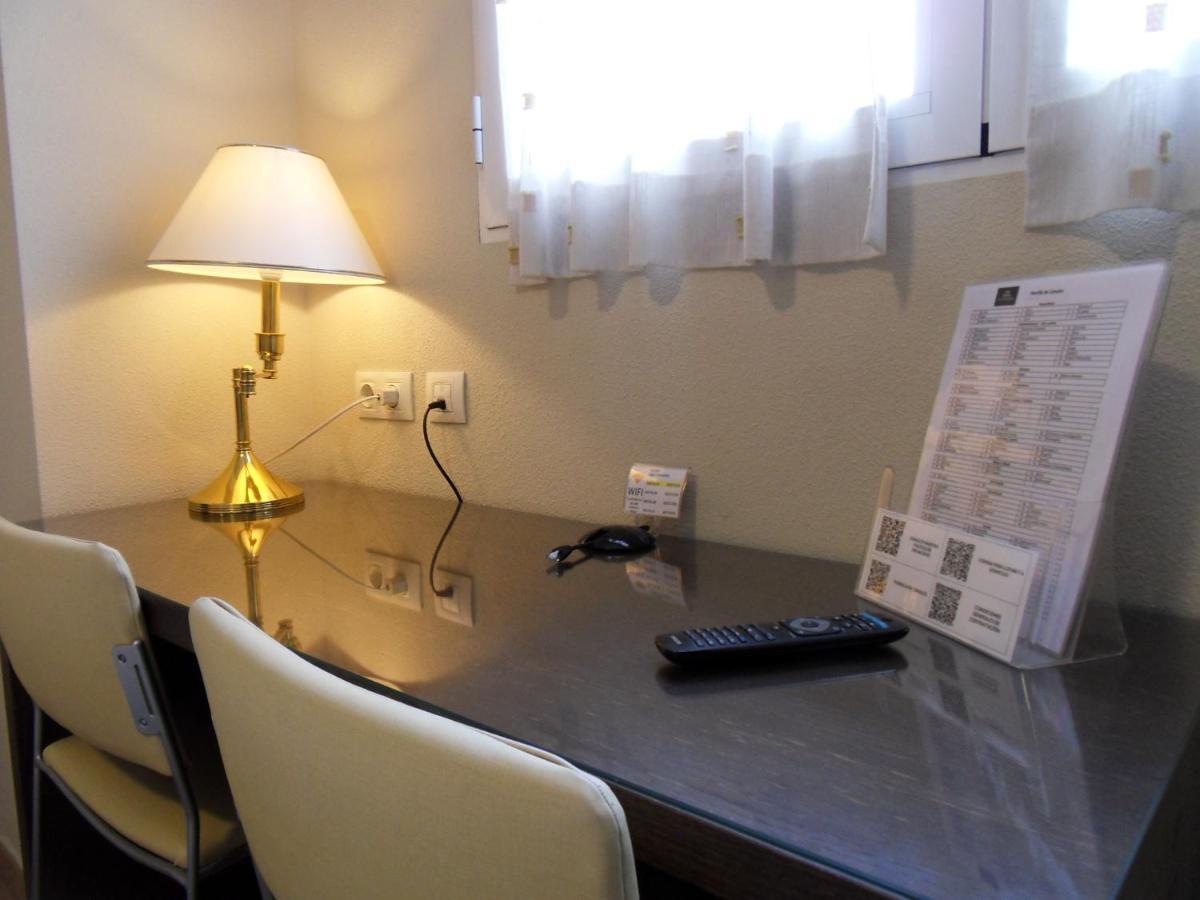 Hostal El Estudio Almansa Extérieur photo