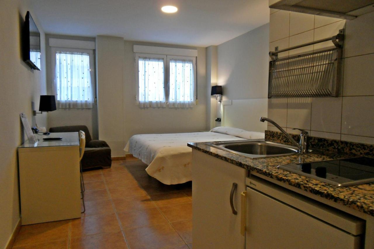 Hostal El Estudio Almansa Extérieur photo
