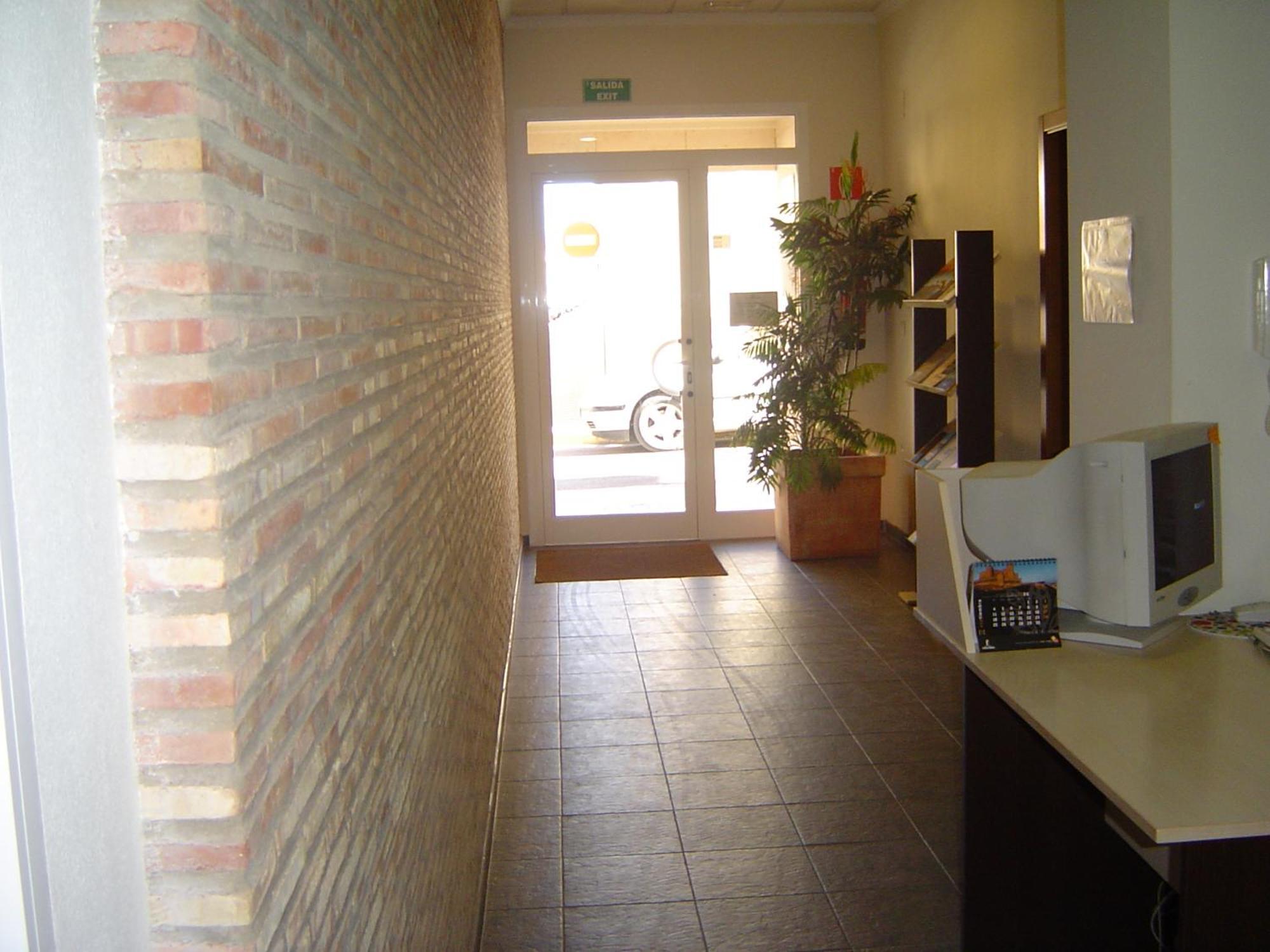 Hostal El Estudio Almansa Extérieur photo