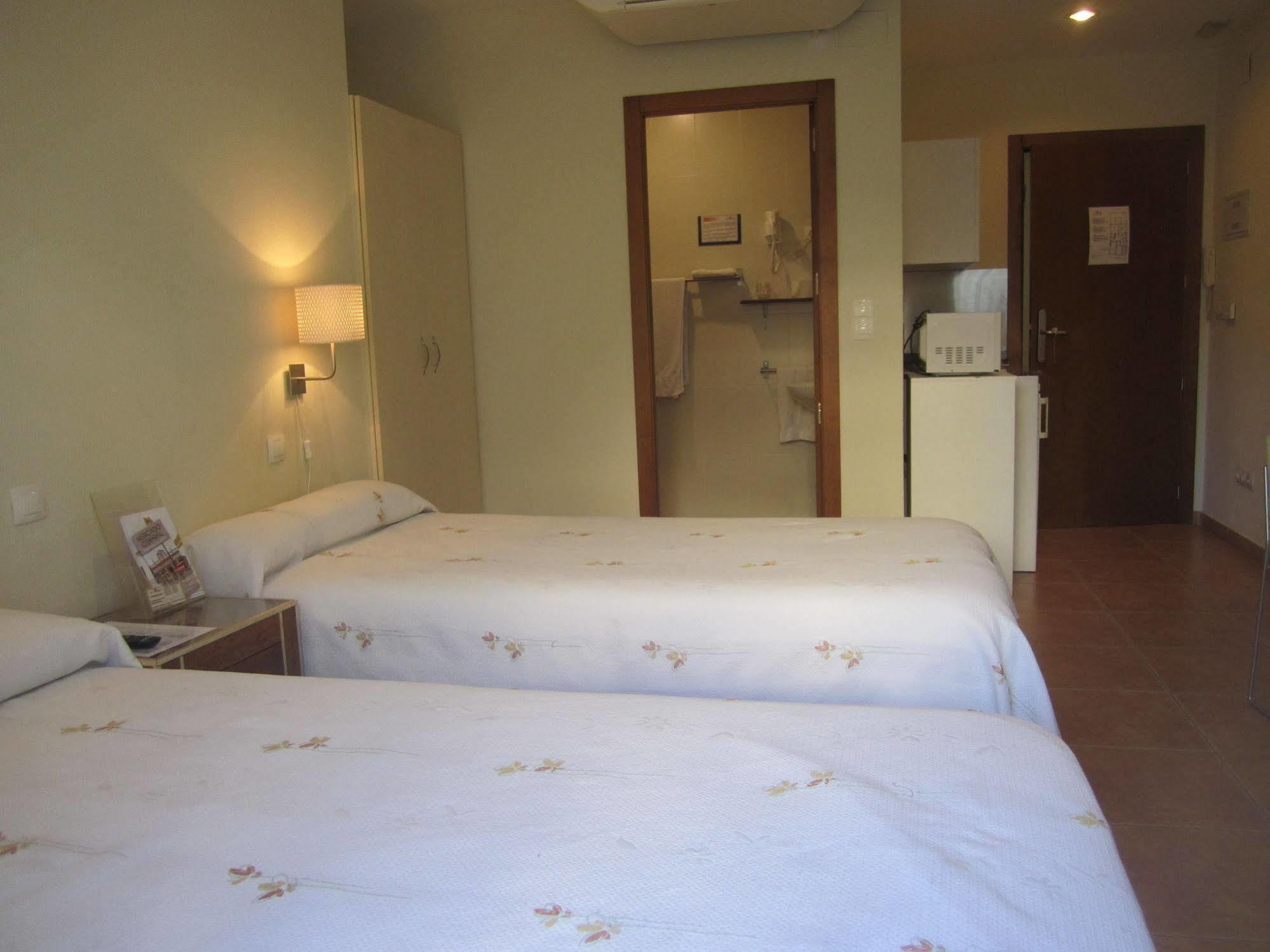 Hostal El Estudio Almansa Extérieur photo