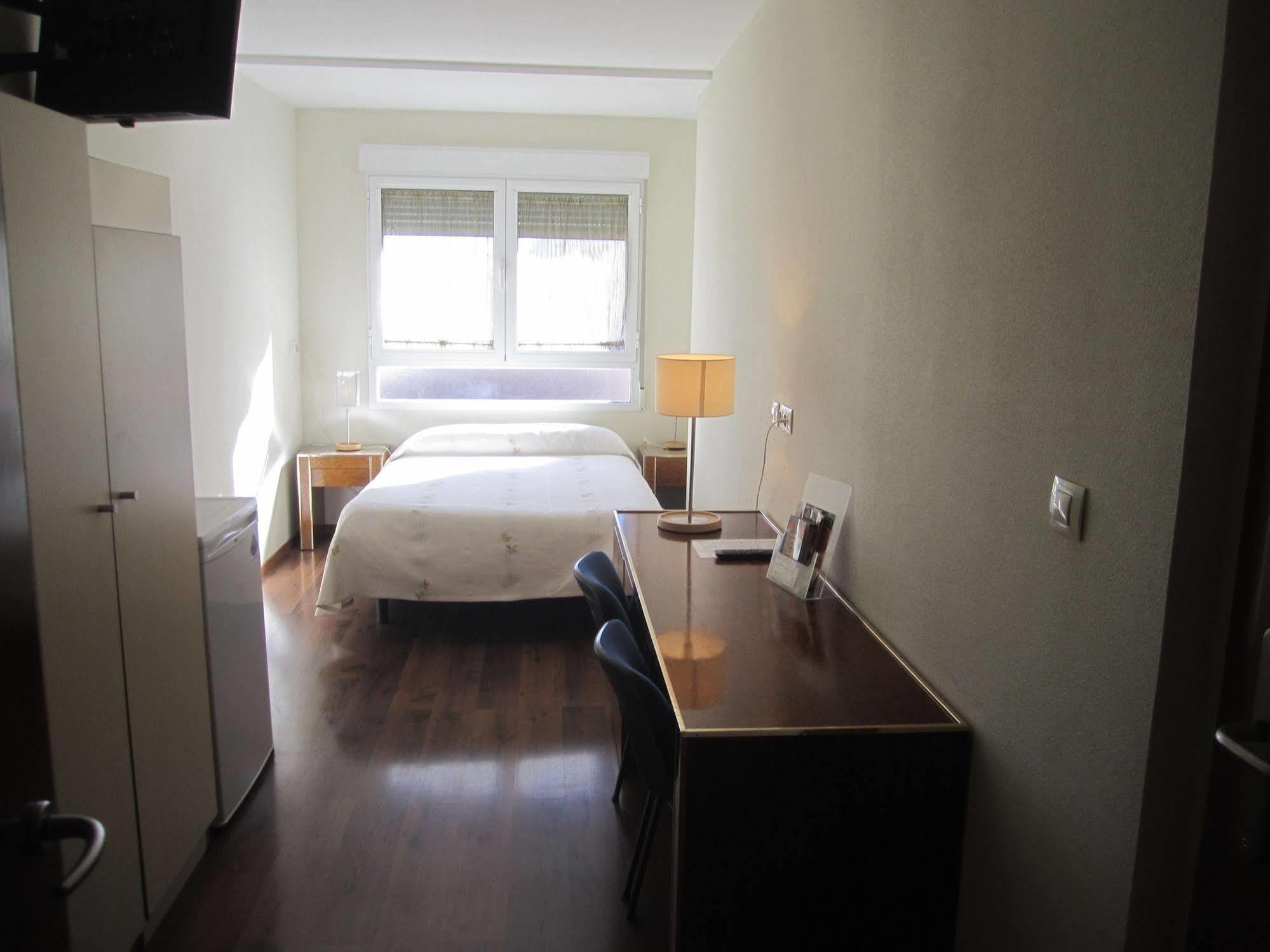 Hostal El Estudio Almansa Extérieur photo