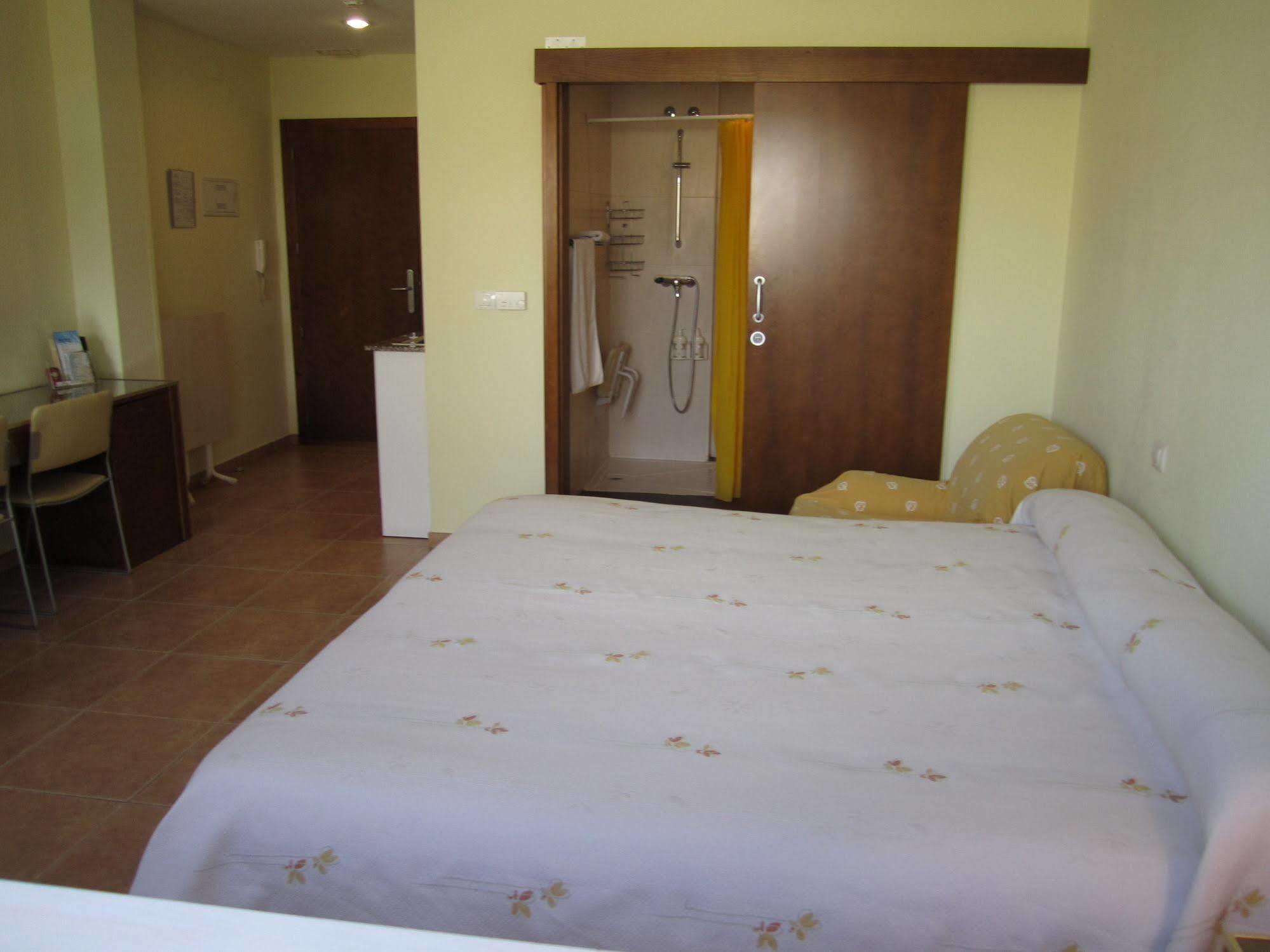 Hostal El Estudio Almansa Extérieur photo