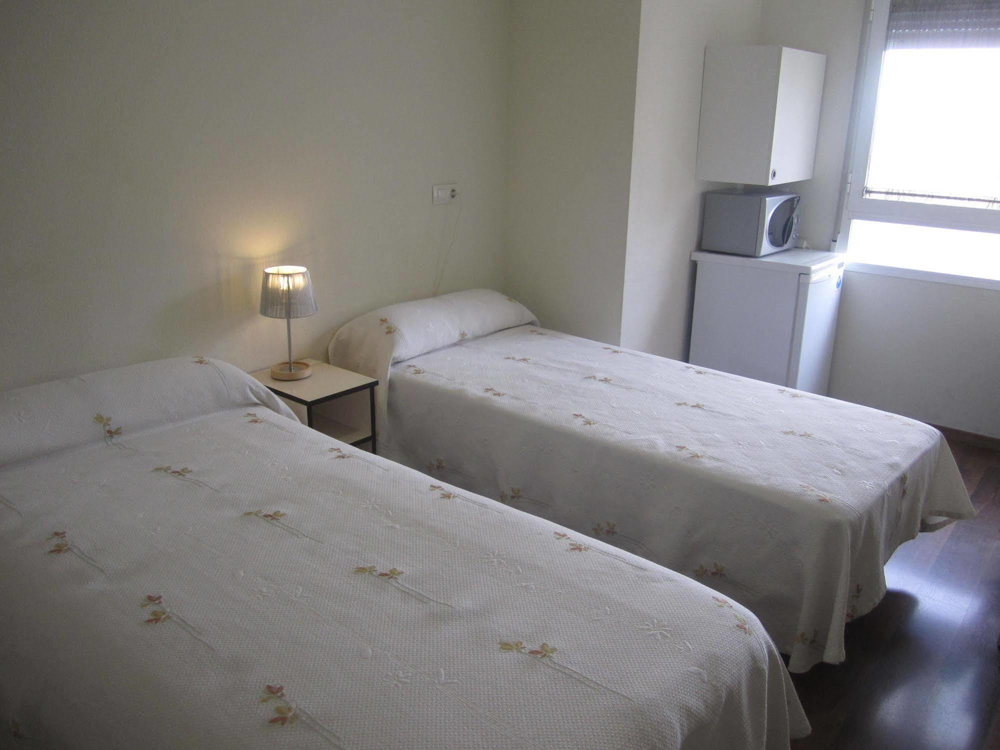 Hostal El Estudio Almansa Extérieur photo